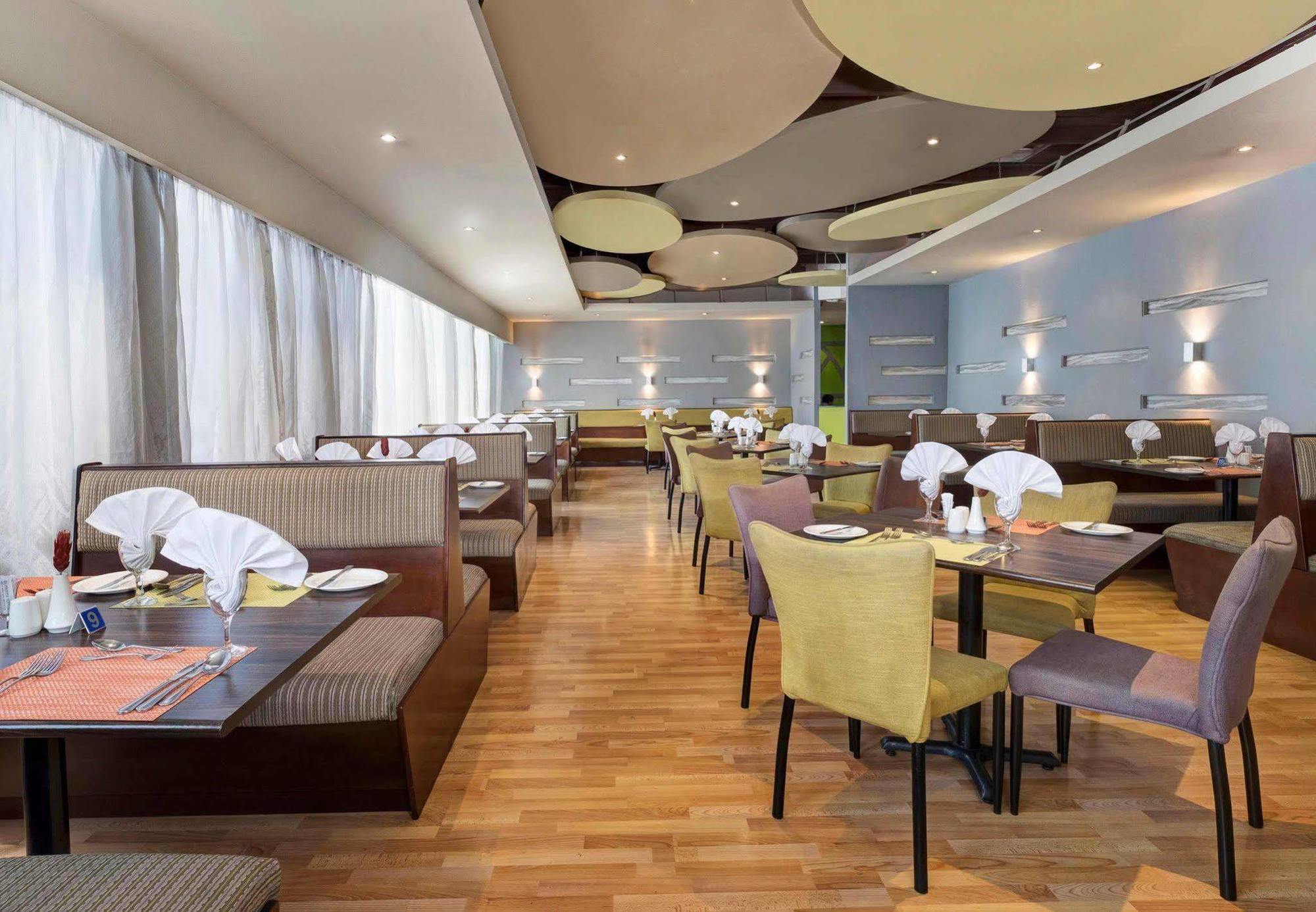 Protea Hotel Lusaka Cairo Road Екстер'єр фото