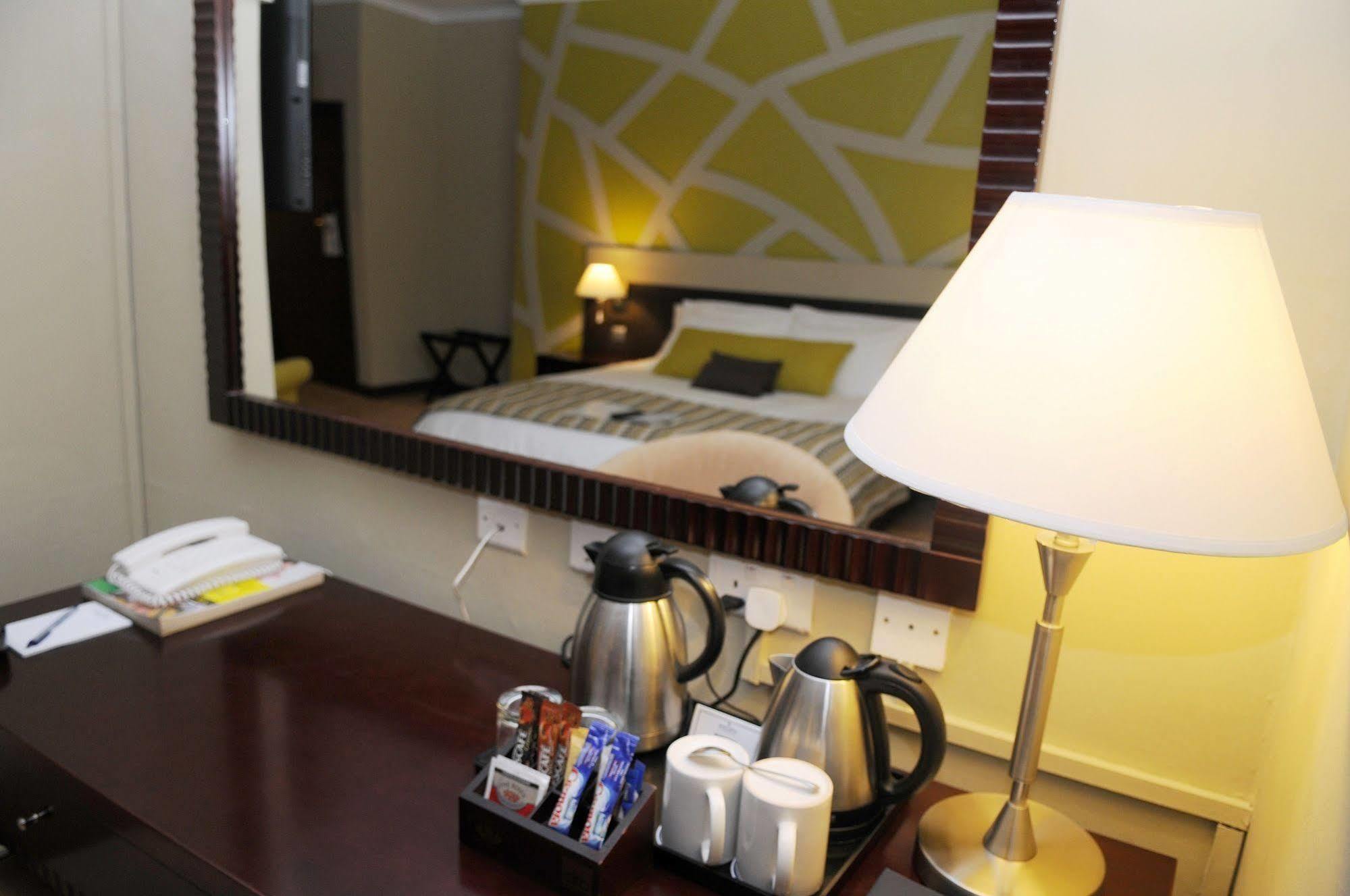 Protea Hotel Lusaka Cairo Road Екстер'єр фото